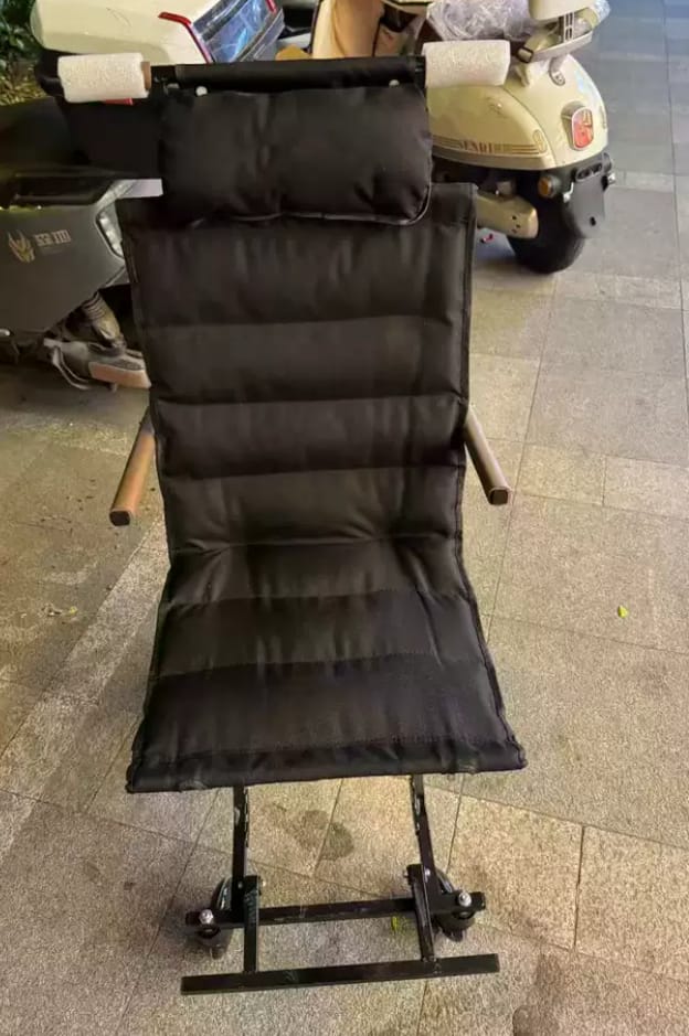Customer photo review of Folding Travel Chair with Wheels, Portable Multi-Function Mobility Chair for Outdoor Trips