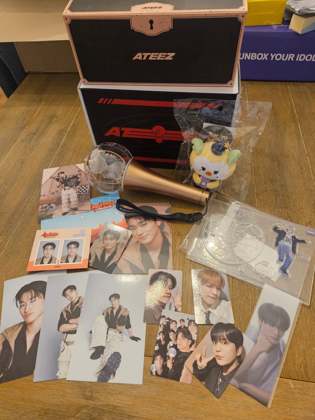 Customer photo review of ATEEZ MYSTERY RANDOM BOX