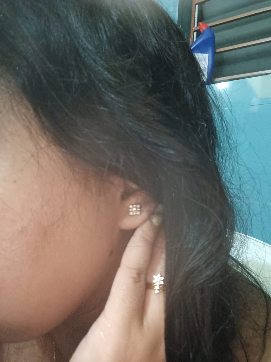 Customer photo review of Harmonious Circle Screw Nose Pin