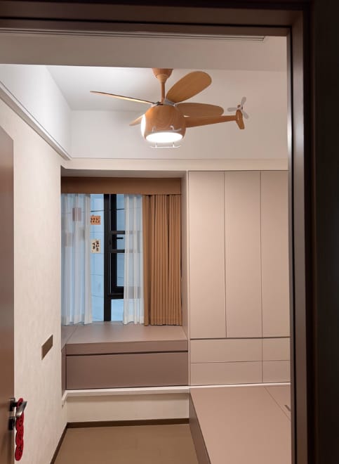 Customer photo review of Helicopter Ceiling Fan with Light, Wood Grain Finish, 70 cm