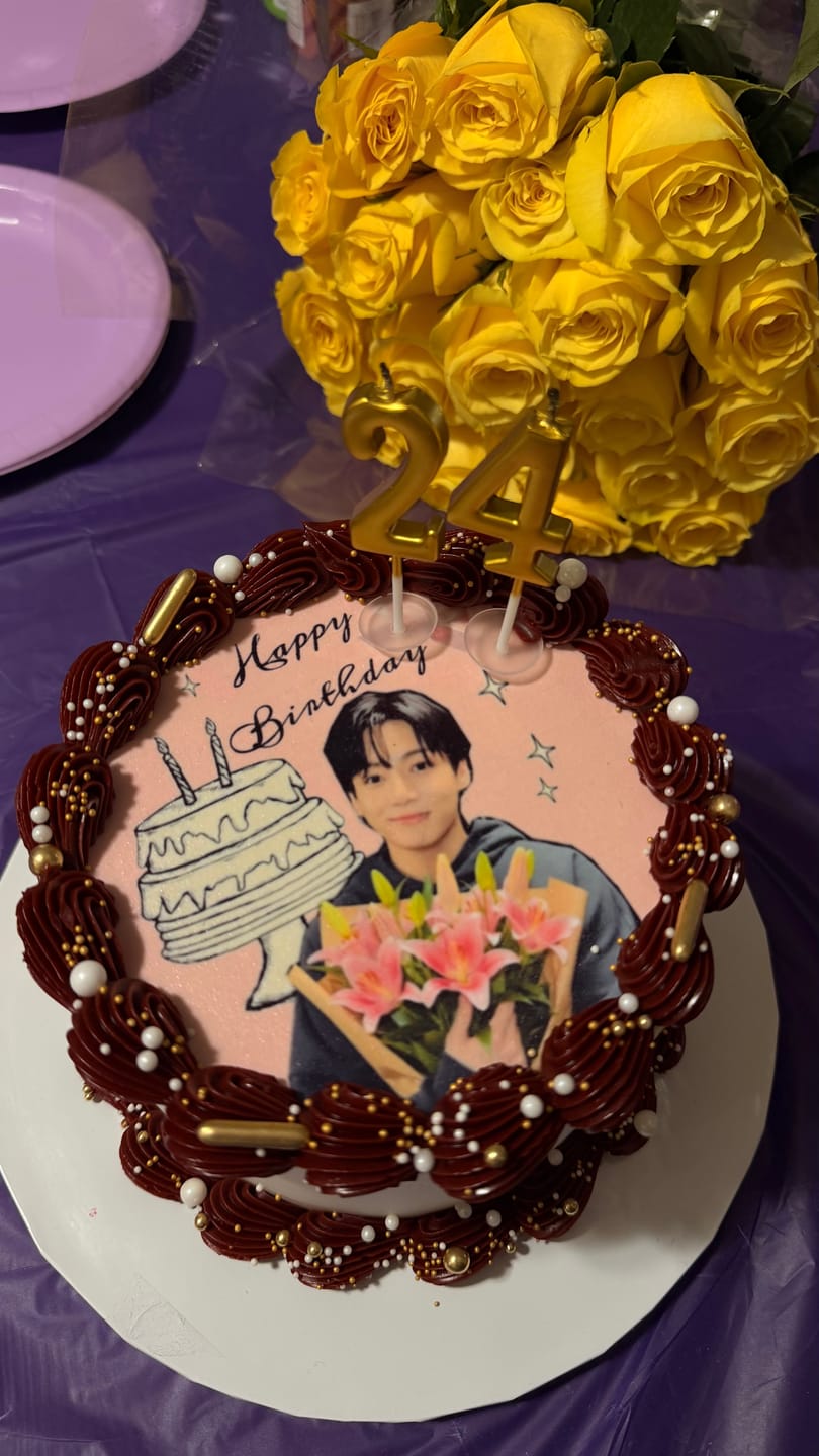 Customer photo review of Custom Photo Cake
