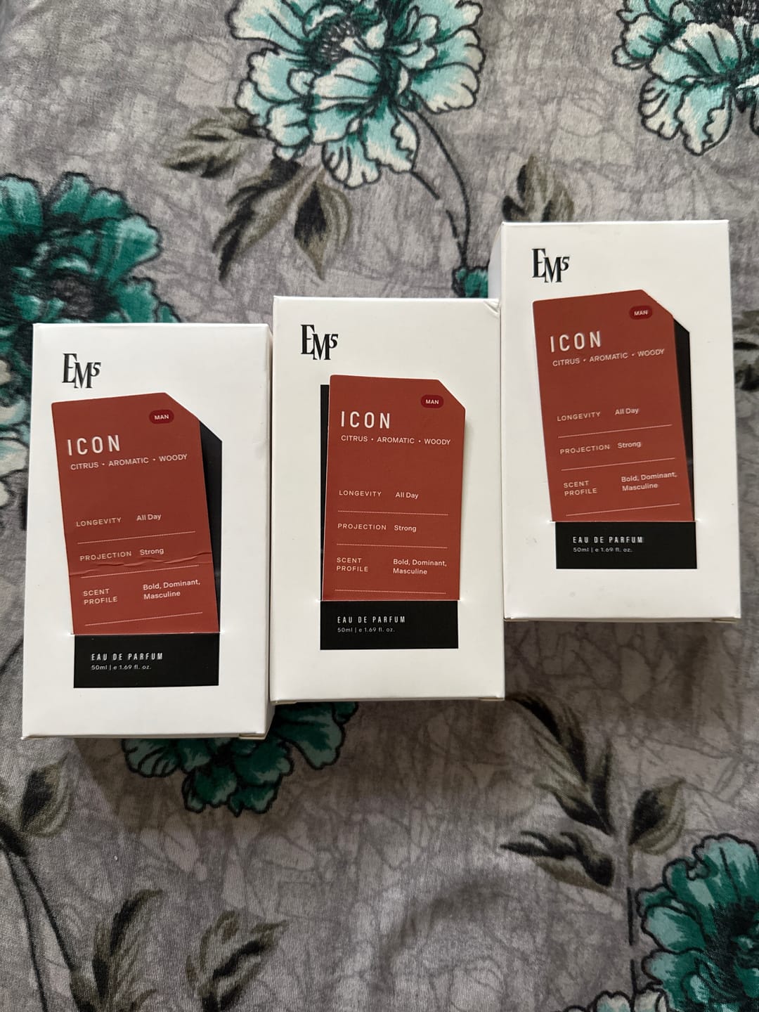 Customer photo review of Icon | Eau De Parfum