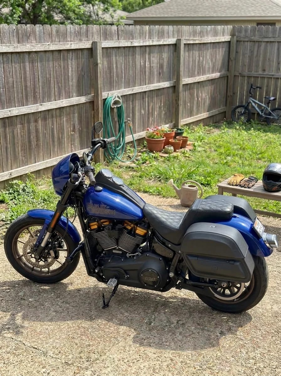 Customer photo review of 28L - Pantheon Medium Quick Mount Motorcycle Saddlebags For Harley Softail Low Rider S FXLRS