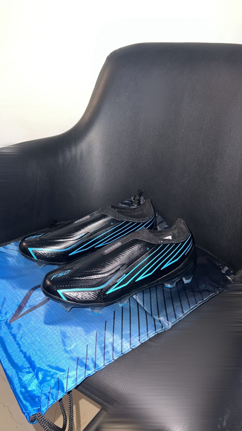 Customer photo review of Adidas F50 Hyperfast Elite FG Immortal DNA - Noir/Lucid Ray Blue