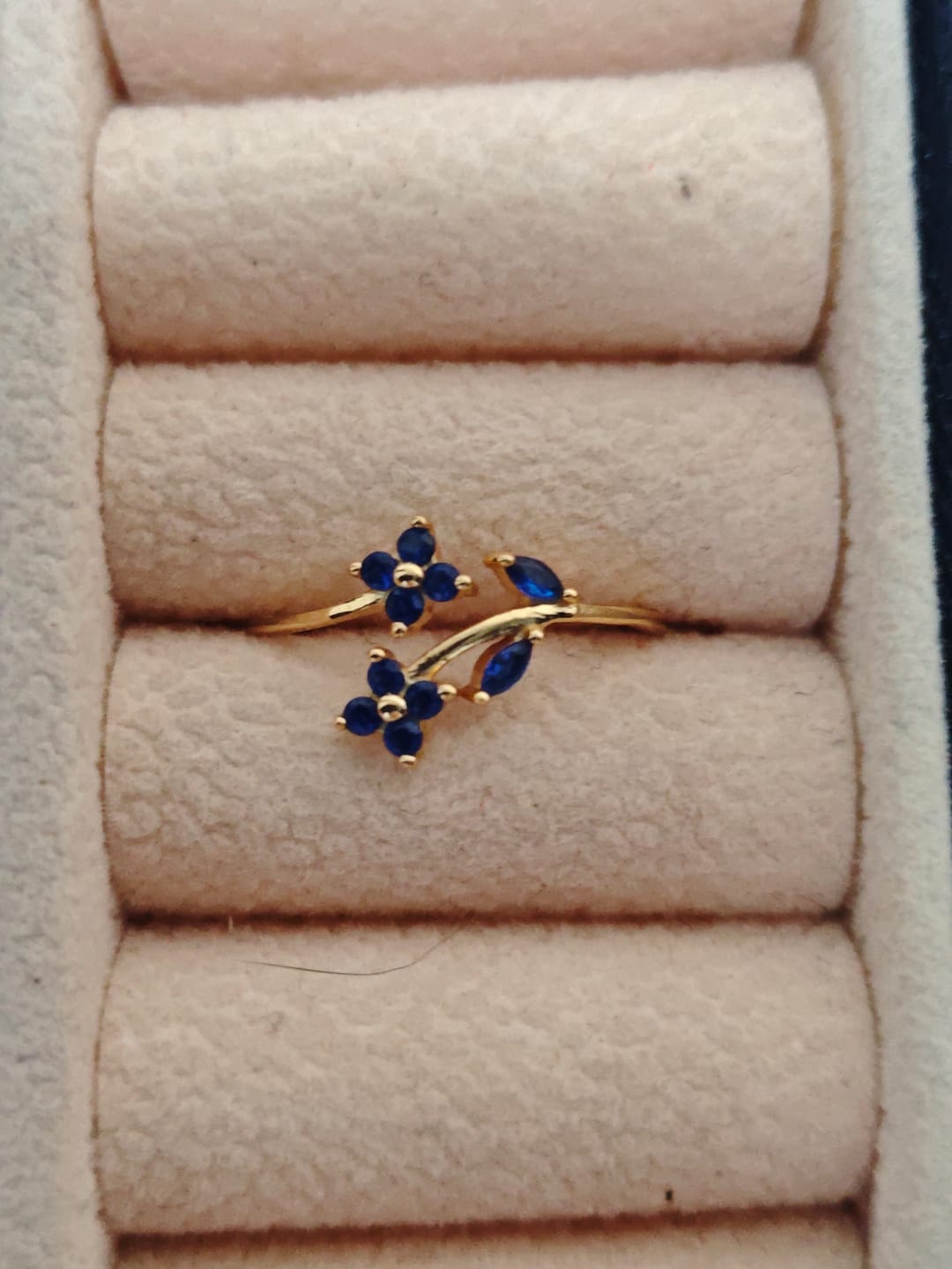 Customer photo review of Anillo Ajustable Blue Bloom Plata925