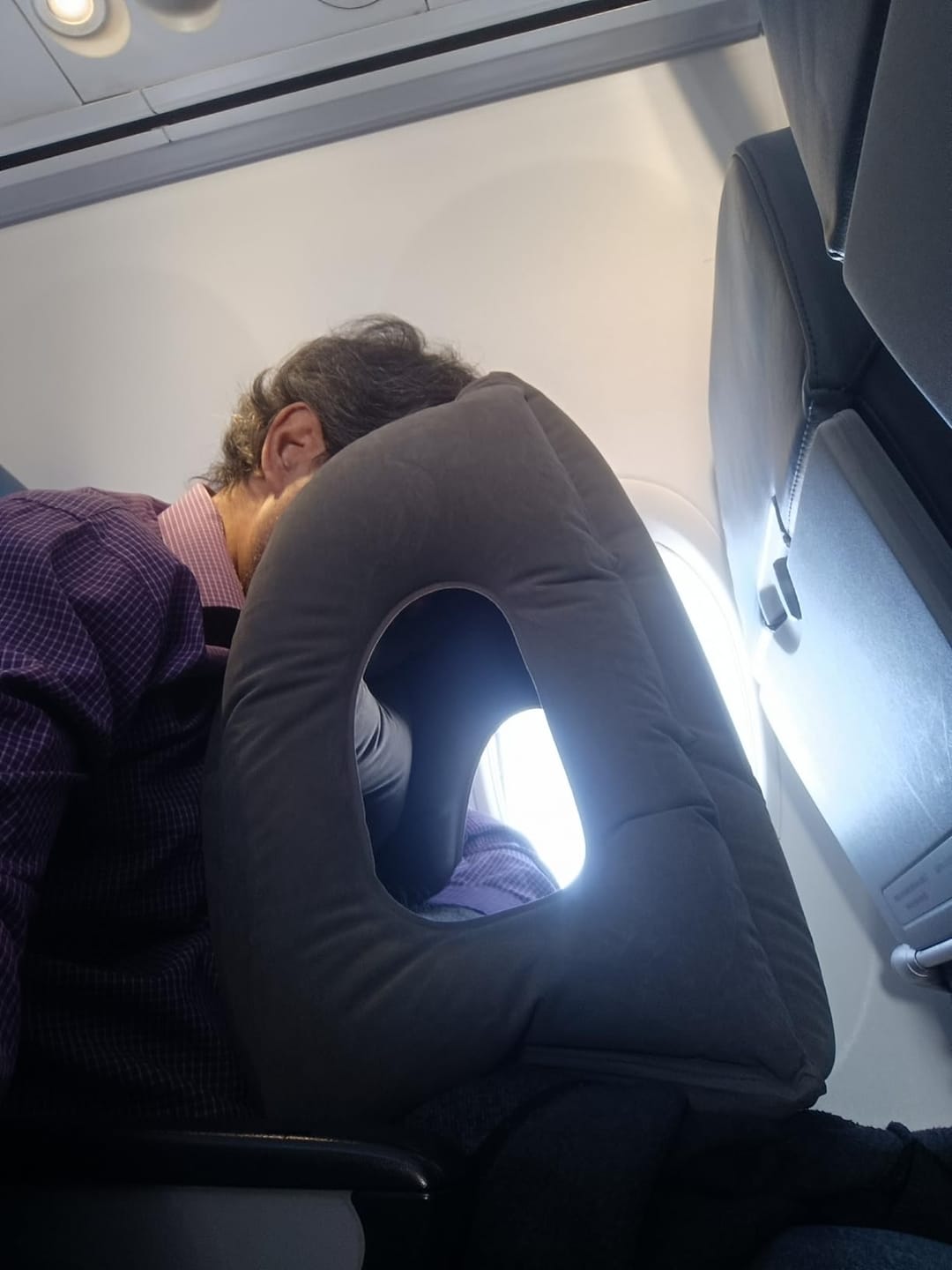Customer photo review of TripCloud™ - Inflatable Travel Pillow