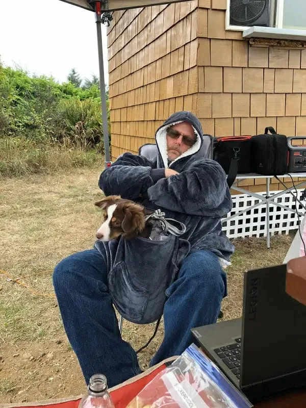 Customer photo review of PetPal Heizhoodie mit Haustiertasche