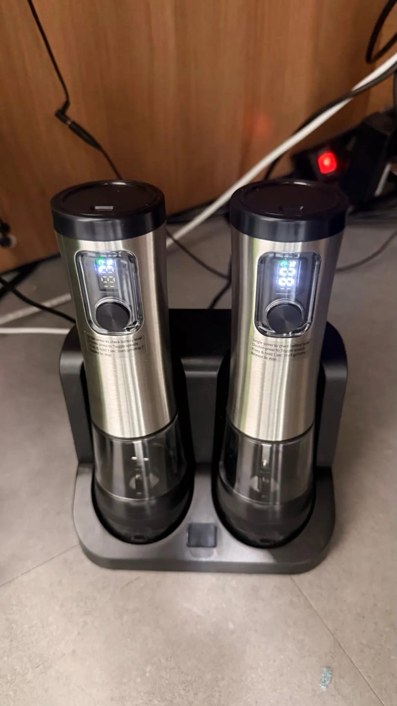 Customer photo review of Cozymere Electric Salt & Pepper Grinder Set