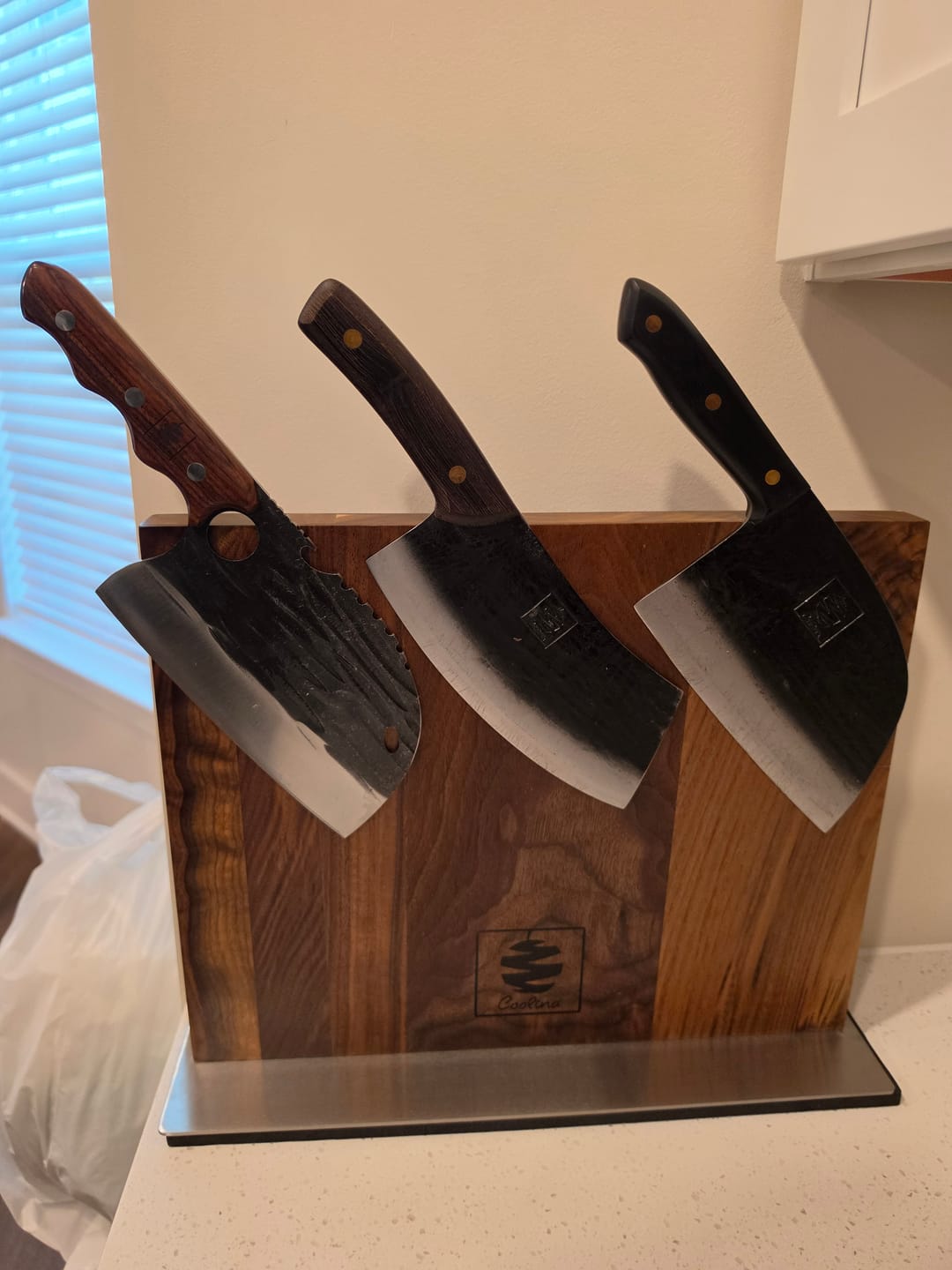 Customer photo review of FREE Walnut Magnetic Knives Holder