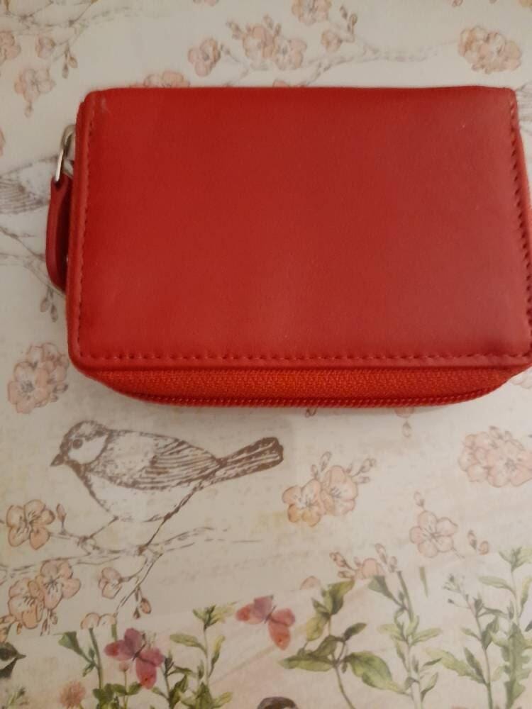 Customer photo review of Premium Leather Concertina Credit Card Wallet