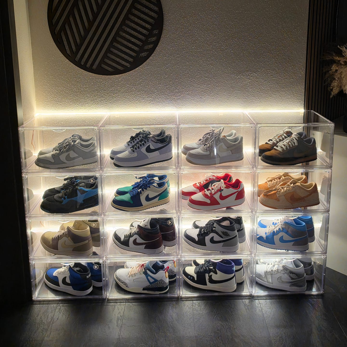 Customer photo review of Stackkicks Sneakerbox