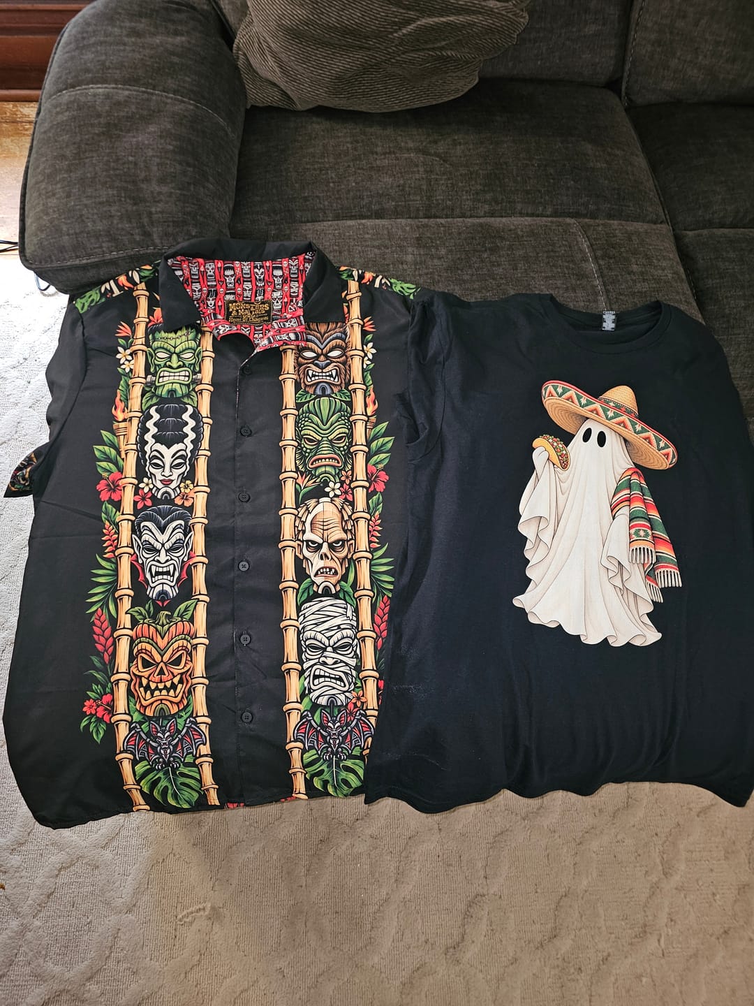 Customer photo review of Monsters & Mai Tais Vintage Button Up