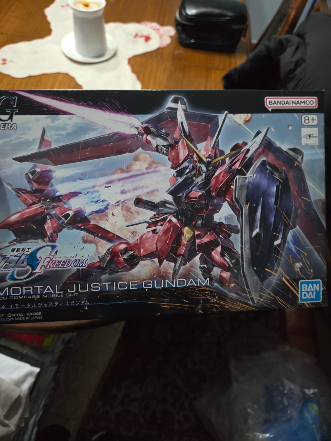 Customer photo review of 1/144 HG Inmortal Justice Gundam - Model Kit Articulado - Bandai