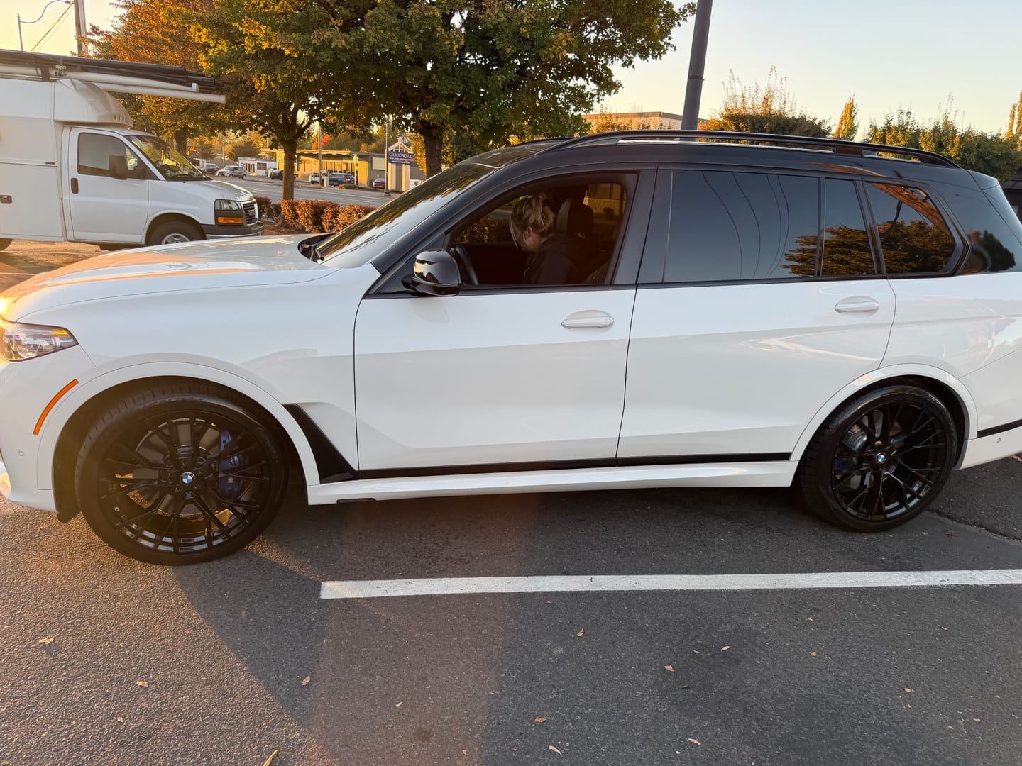 Customer photo review of 22” Wheels Fit BMW X7 2019–2026 |  Factory Style Rims |  Gloss Black |  Staggered Set of 4