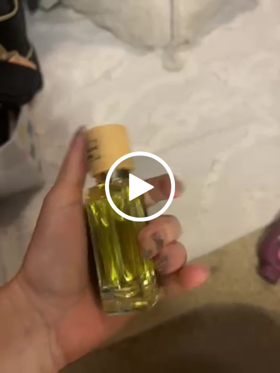 Customer video review of Chess Queen's White Milk