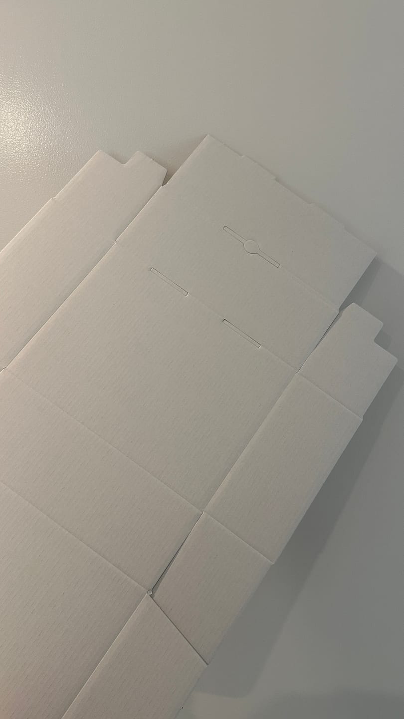 Customer photo review of 310 x 230 x 105mm A4 Die cut Full White Mailing Box B291