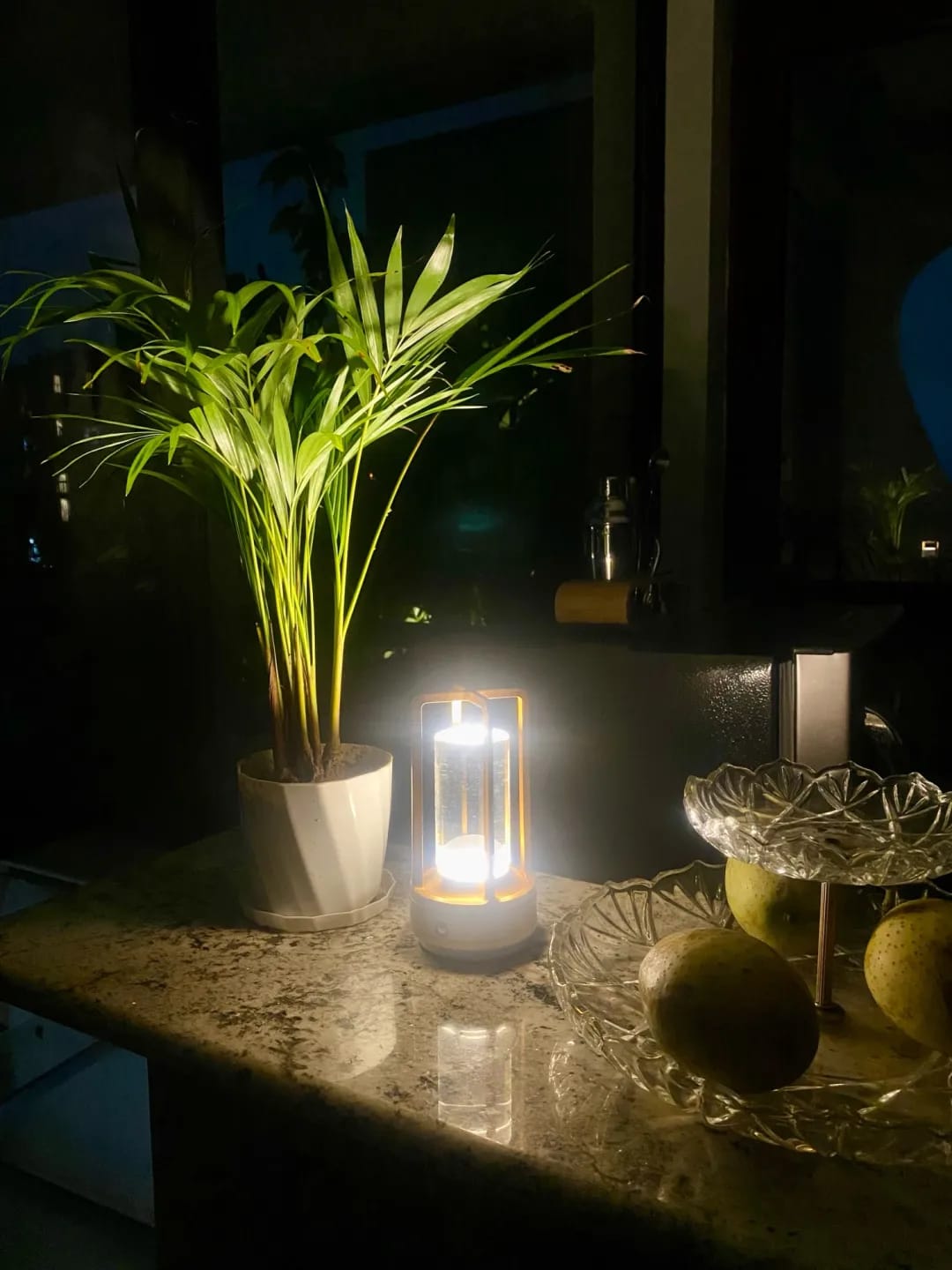 Customer photo review of Rechargeable Table Lamp, Open Aluminium Frame, Light Tube, 18 cm