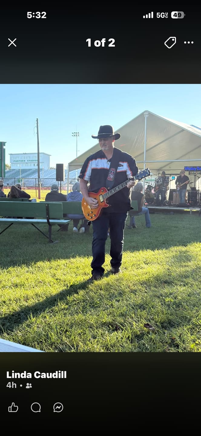 Customer photo review of Zero-Gravity Guitar Strap | Weightless Comfort for Bass & Guitar