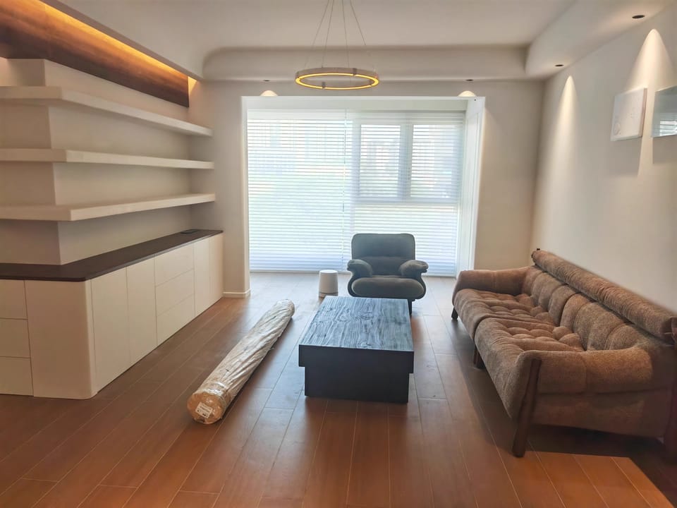 Customer photo review of Round Travertine Pendant Light, Slim 5 cm, Integrated LED
