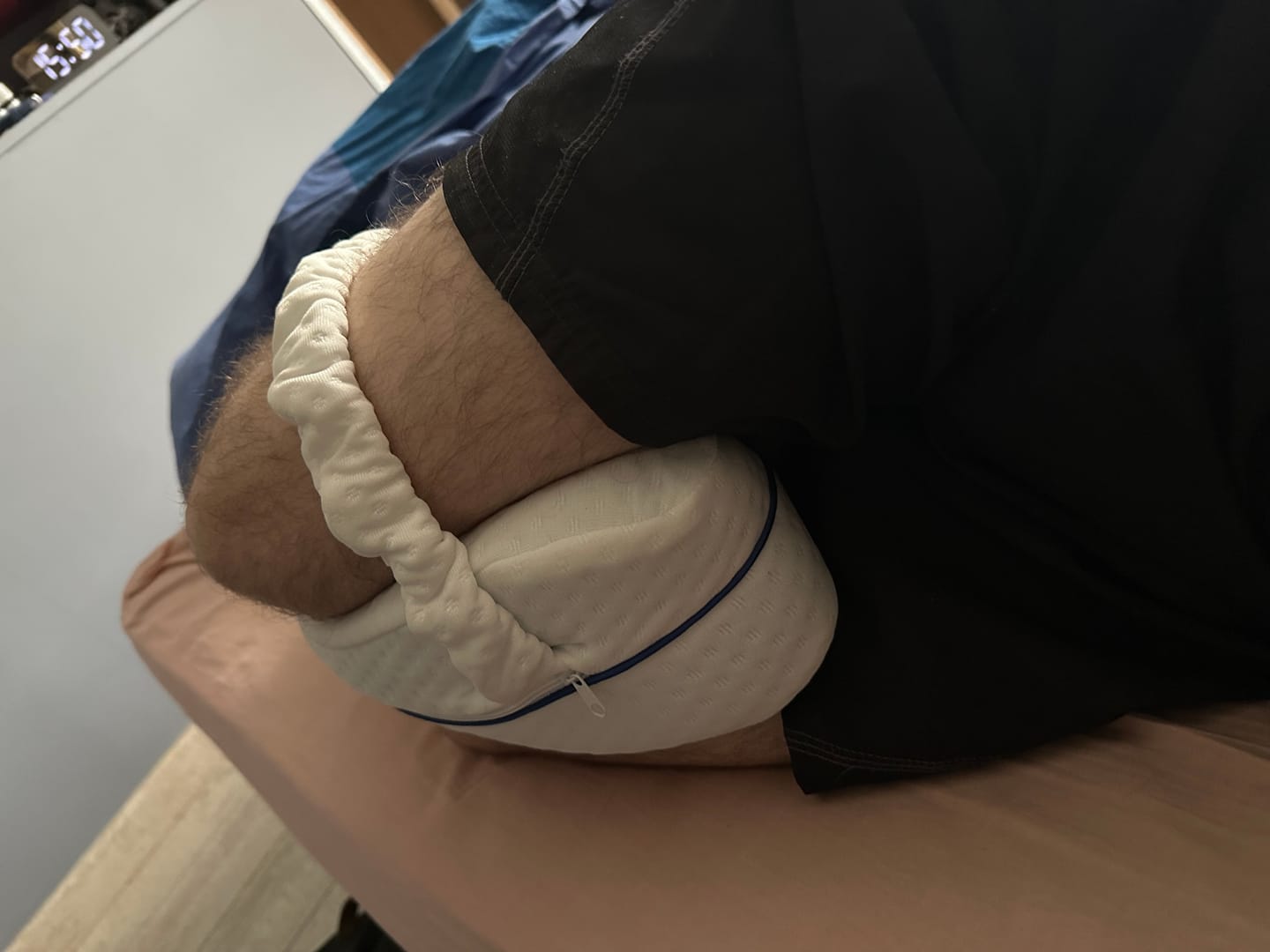 Customer photo review of Coussin Orthopédique Genoux Cellsius - Le secret d'un sommeil sans douleur