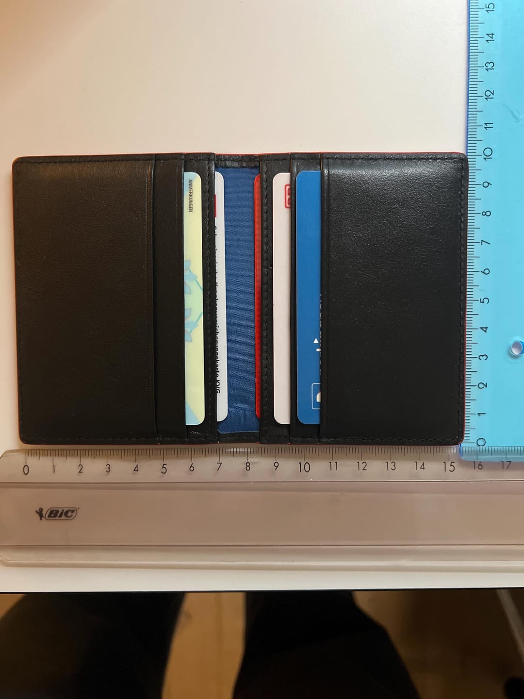 Customer photo review of Bifold Credit Cardholder Wallet Ale Rio