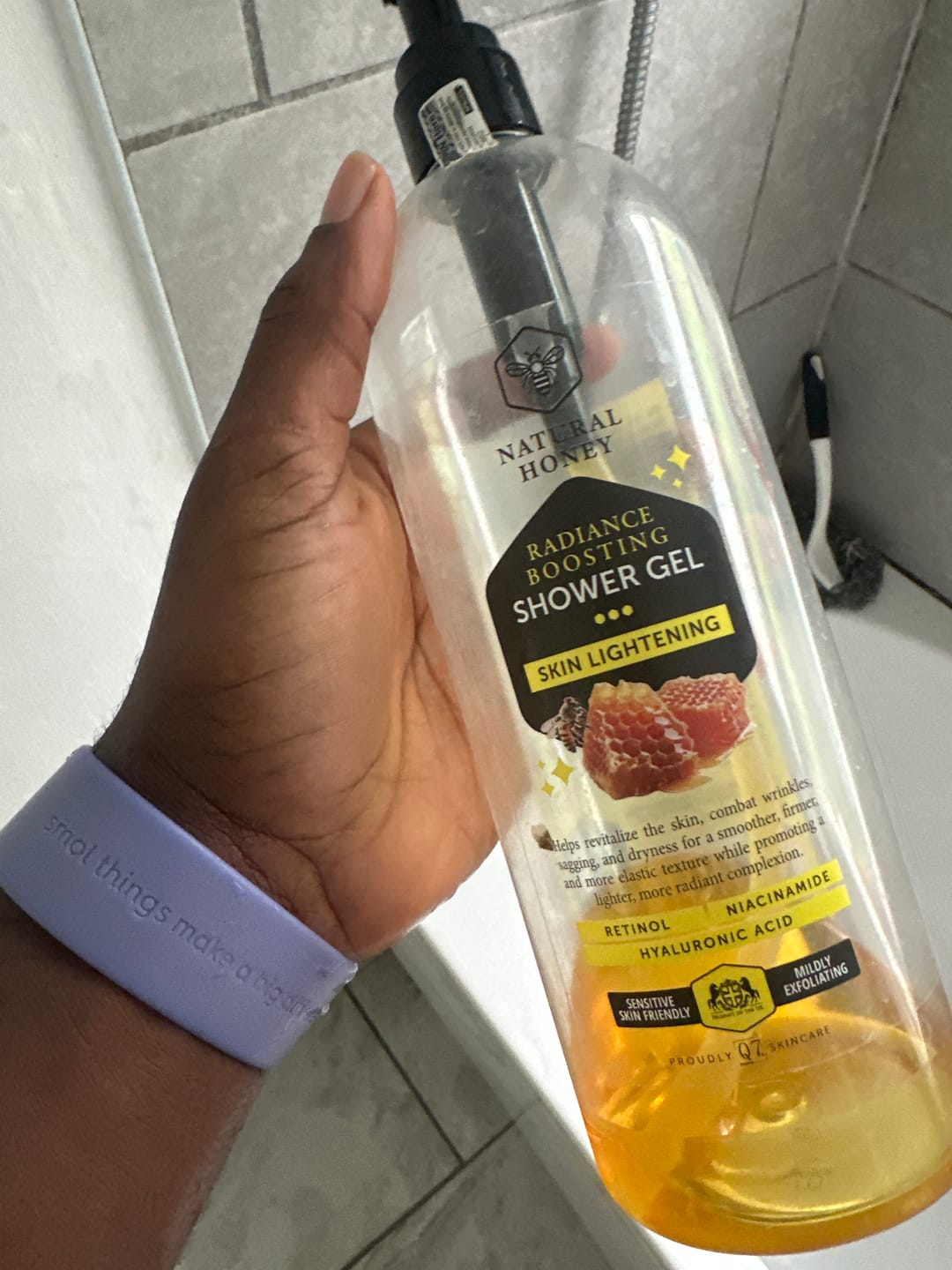 Customer photo review of NATURAL HONEY Skin Lightening Radiance Boosting Shower Gel: with Retinol, Niacinamide, and Hyaluronic Acid – 1000ml
