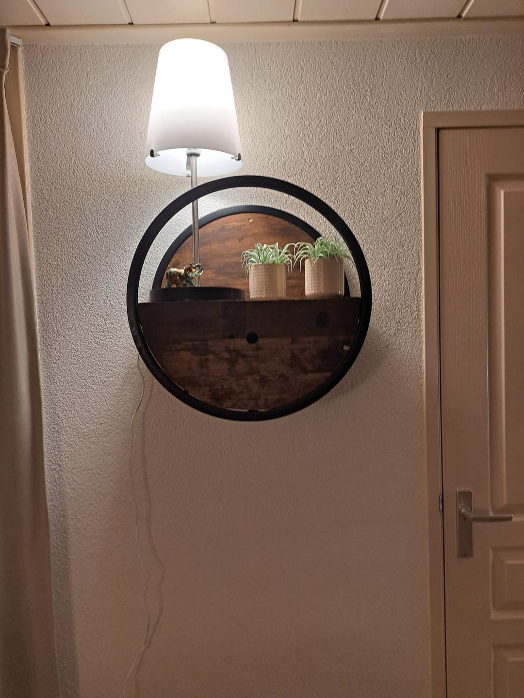 Customer photo review of Wandschap Circular 1L Ø50