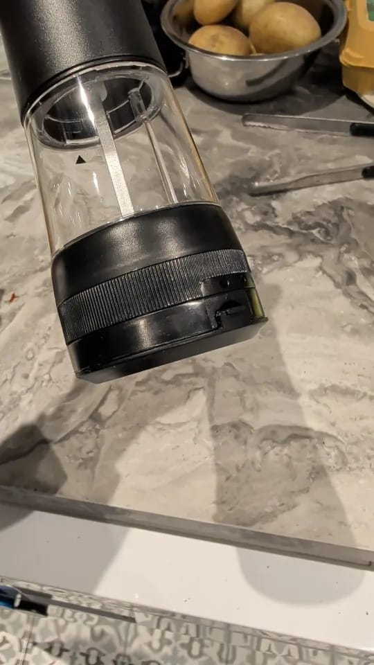 Customer photo review of Cozymere Electric Salt & Pepper Grinder Set