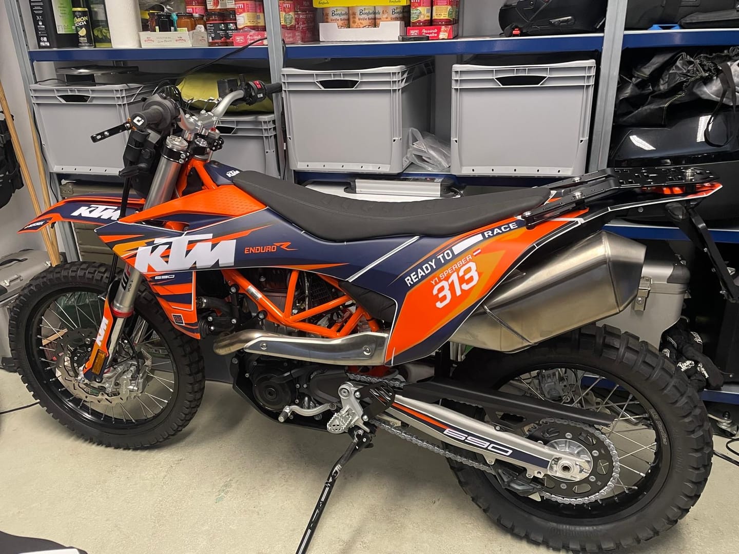 Customer photo review of KTM 690 Enduro R 2026 GRAPHICS - "Colibri" (Orange)