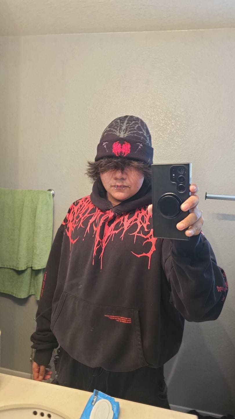 Customer photo review of Webbed Cuffed Beanie [NIGHTMARE]