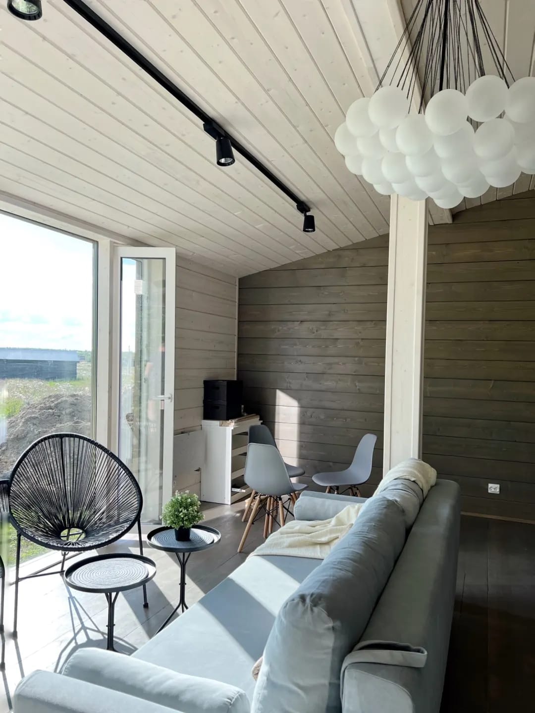 Customer photo review of Frosted Glass Sphere Chandelier, Globe Cluster, 40 or 80 cm