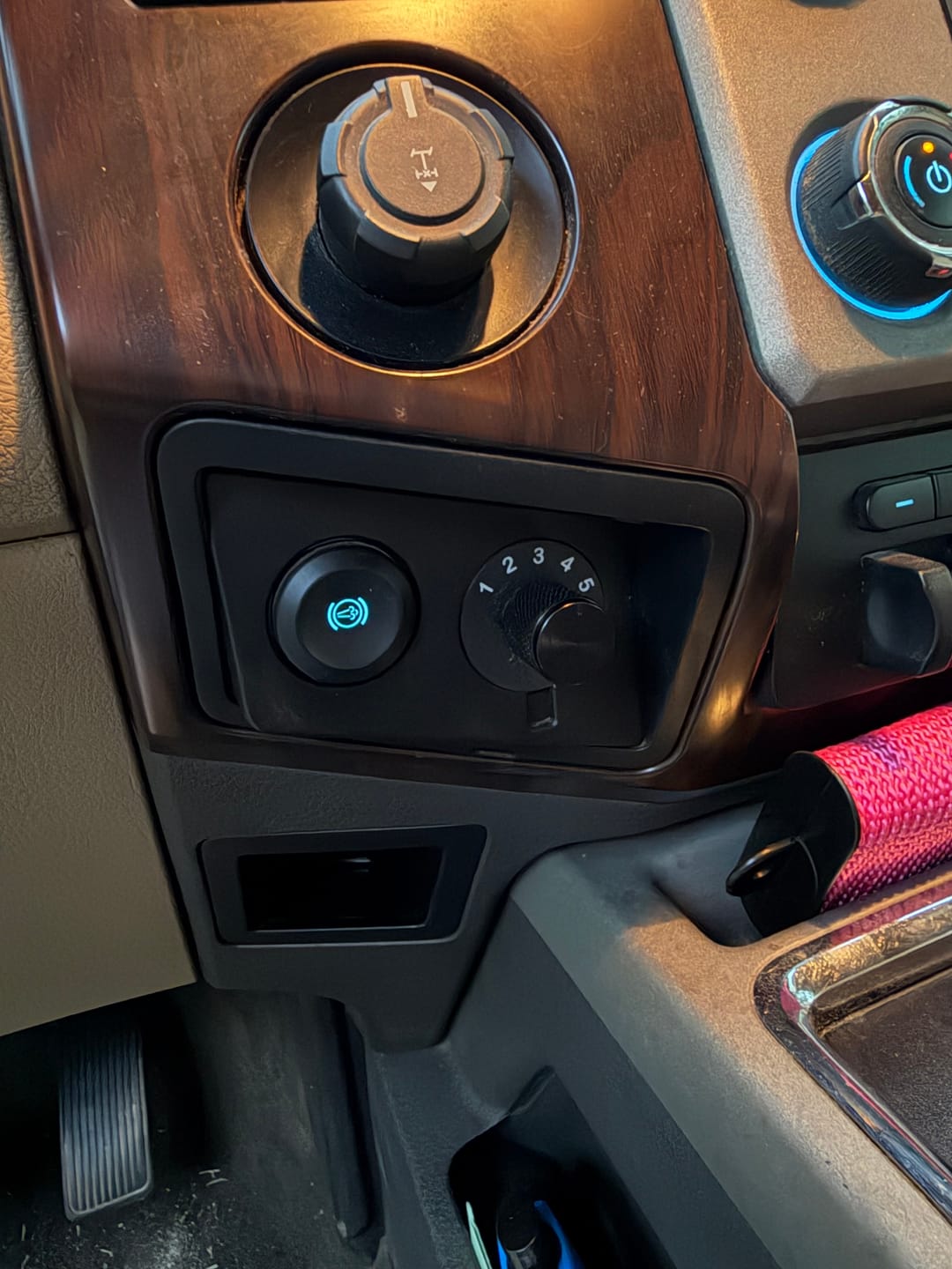Customer photo review of SOTF Switch for Powerstroke (2008–2026) | 5 Position Switch On The Fly