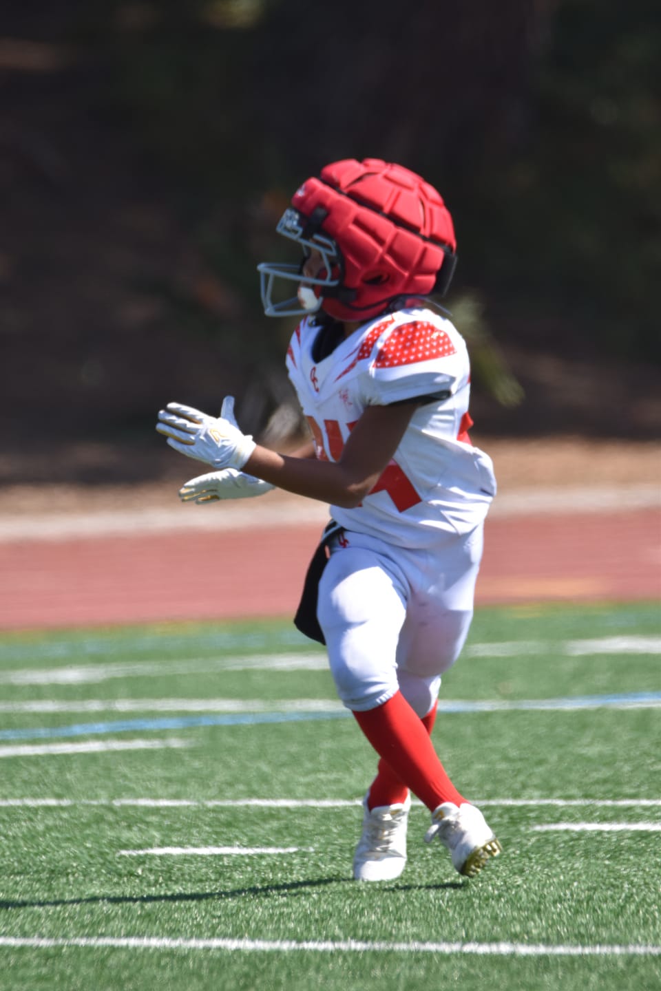 Customer photo review of Phenom Elite Quantum Fierce Youth & Adult Padded Football Gloves - Gold Rush White