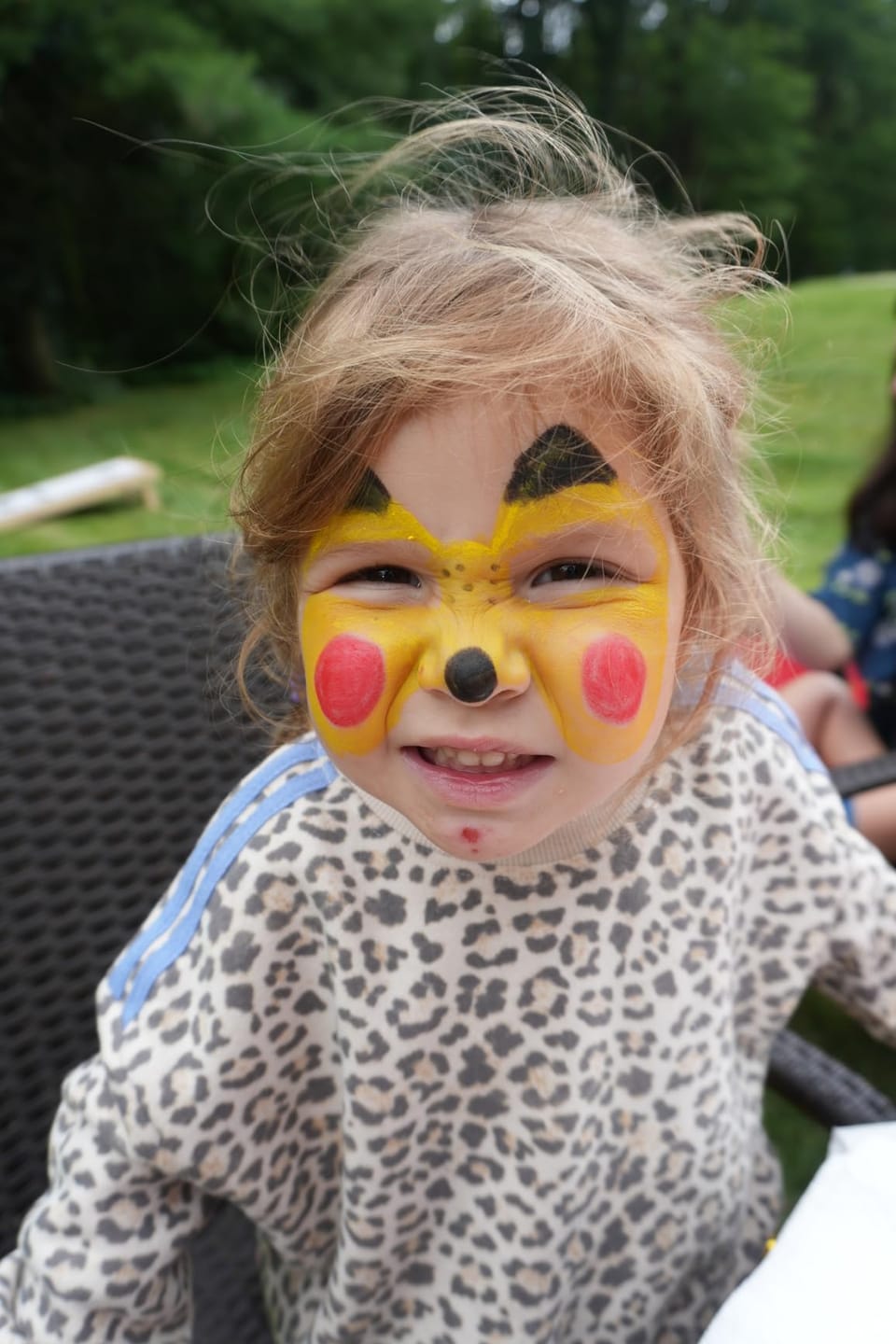Customer photo review of Blue Squid Face Painting Kit for Kids – 60g/2.12oz Split Cake Face Paint Palette, One Stroke Rainbow Colors, with Brushes & Stencils - Non-Toxic, Water Activated - Kids Party & Halloween Makeup Kit