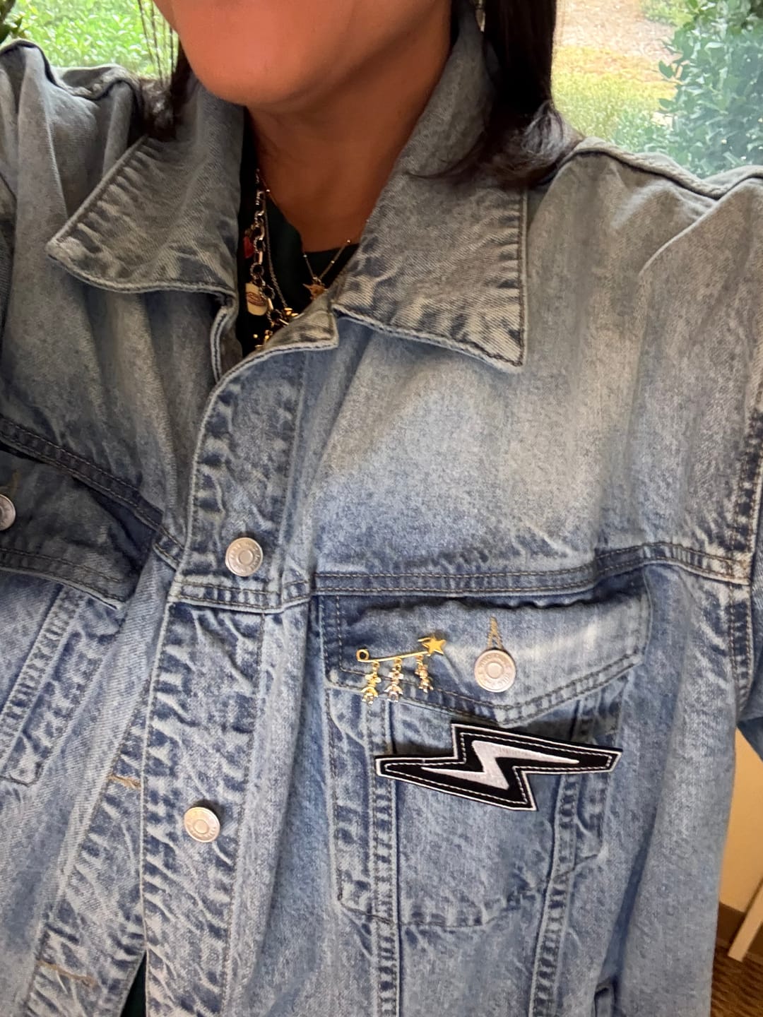 Customer photo review of Mini Artsy Bear Brooch (CORE COLLECTION)