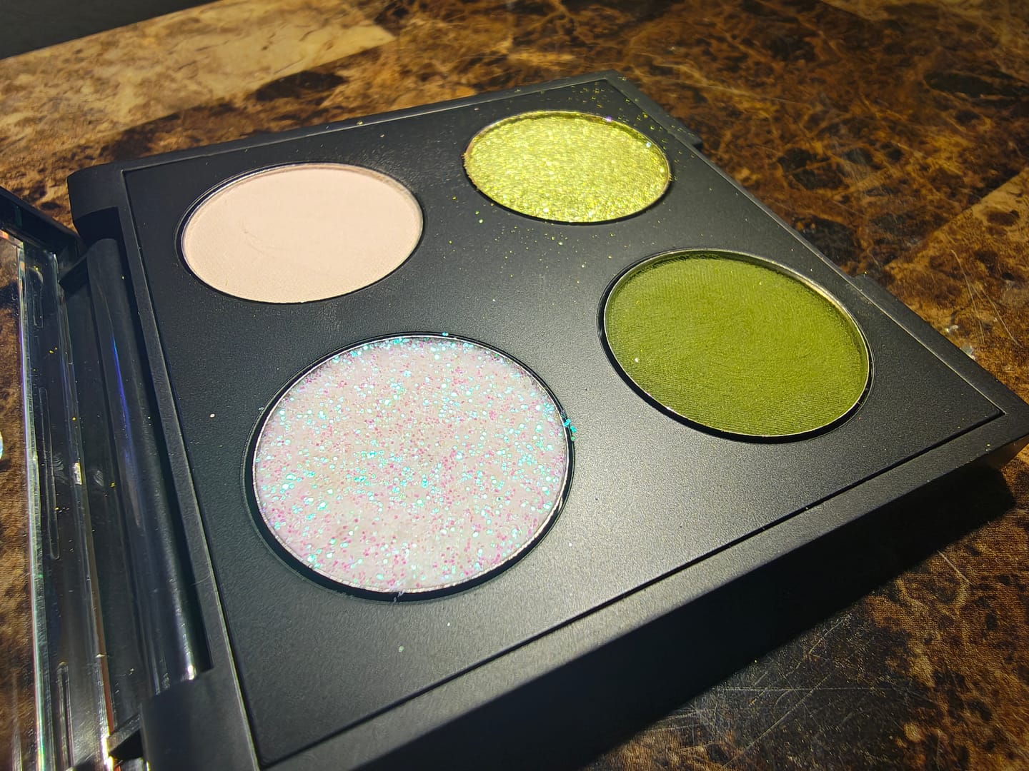 Customer photo review of FULLY CUSTOM 3D Eyeshadow Palette