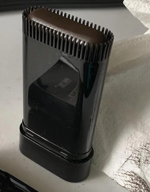 Customer photo review of Blinqo 2-in-1 Hair Colour Touch-Up Stick with Comb | Instant Grey Hair Coverage (20g)