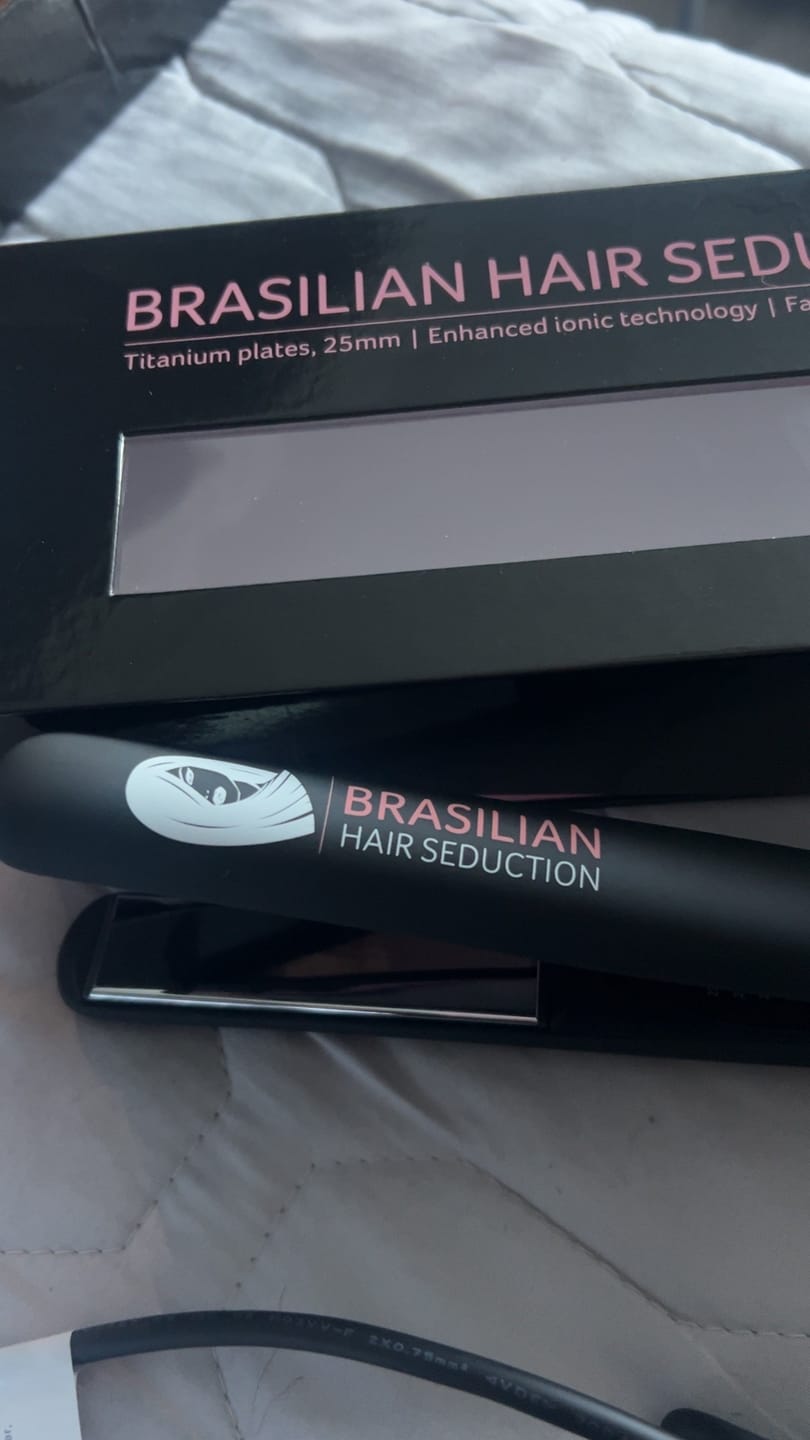 Customer photo review of Brasilian Hair Seduction Titanium Iron 25mm (110-230 degrees)