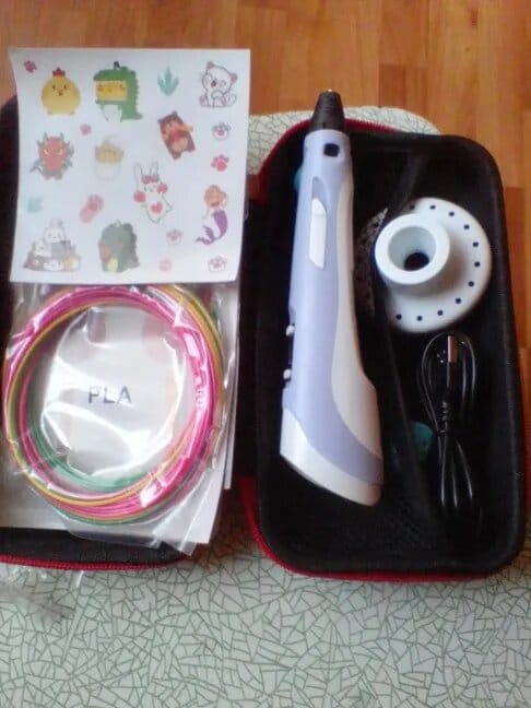 Customer photo review of 3D Pen™ for Kids – Turn Their Imagination Into Real 3D Creations!
