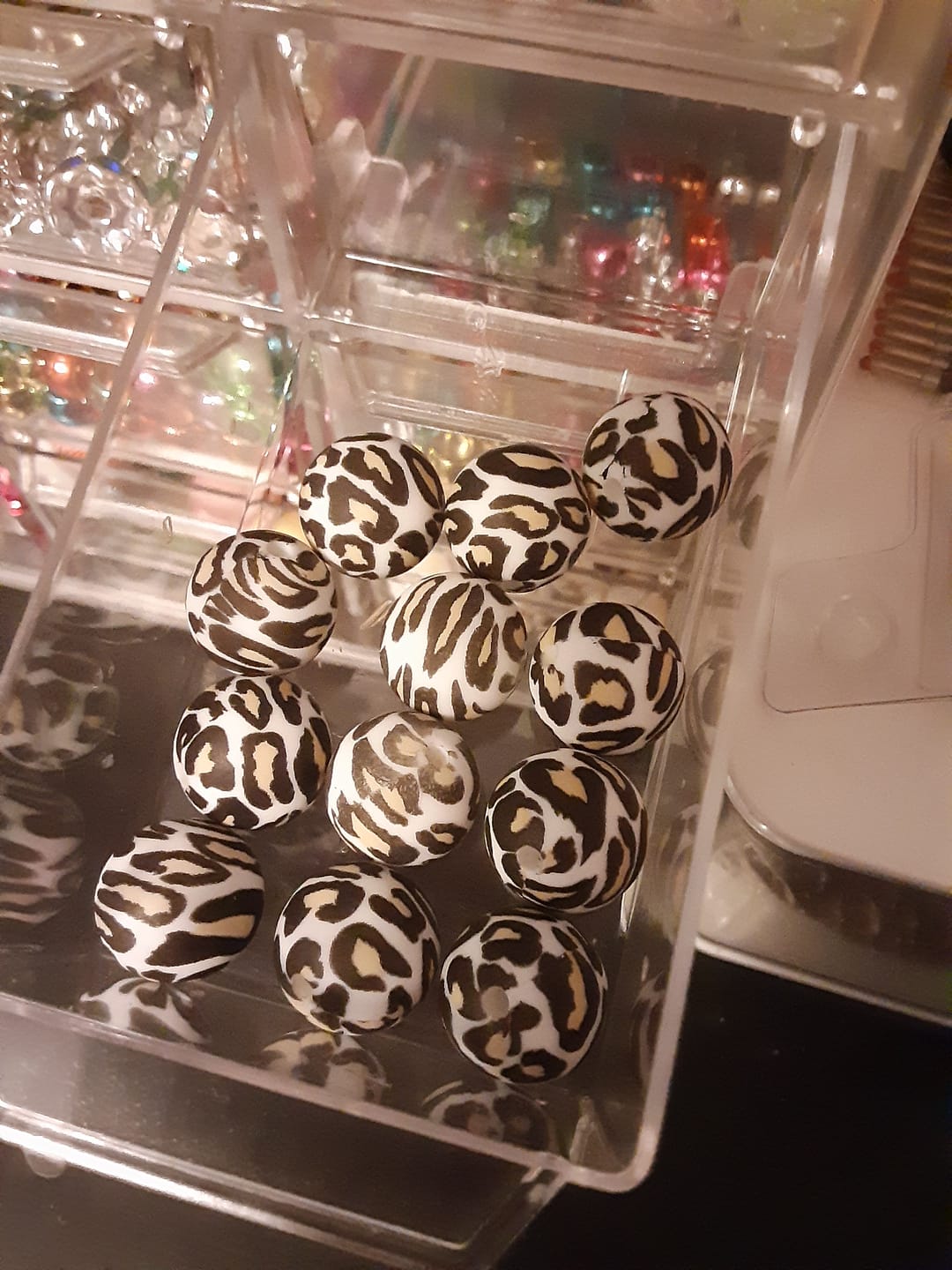 Customer photo review of 15mm leopard printed Silicone Bead