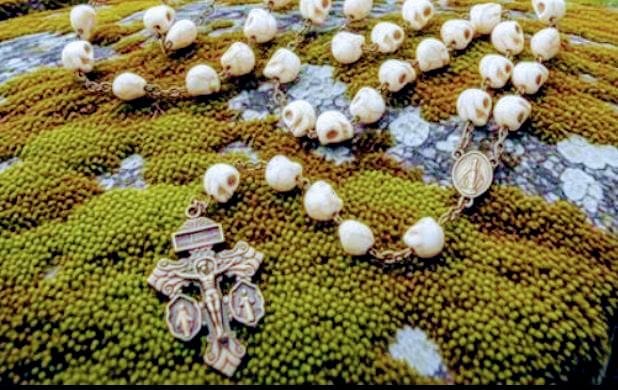 Customer photo review of FREE Today: Saint Benedict & Crucifix of 8 mm White Pine Skull Alloy Chain Rosary Necklace