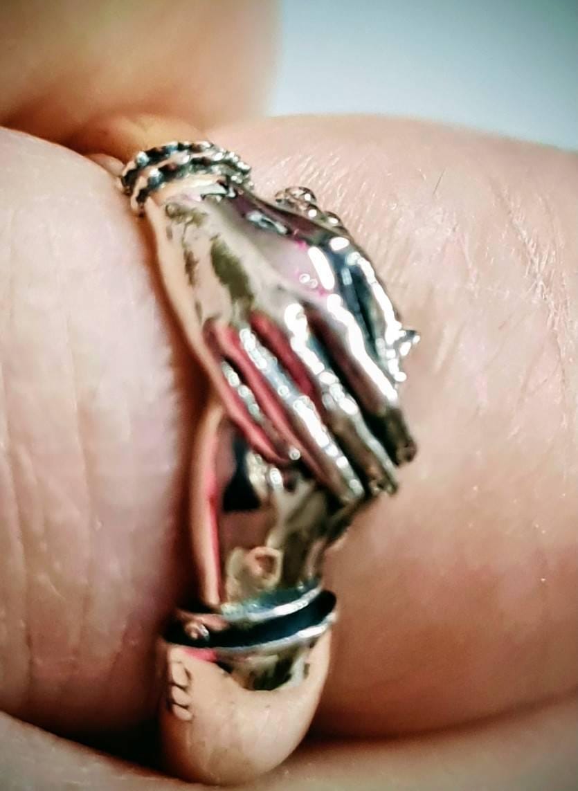 Customer photo review of Hugging Hands Ring