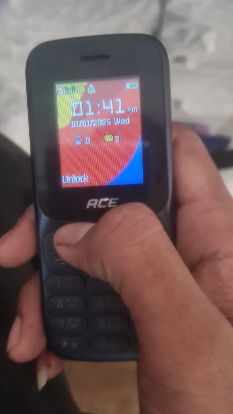 Customer photo review of Apple iPhone 12 (5G) - Refurbished