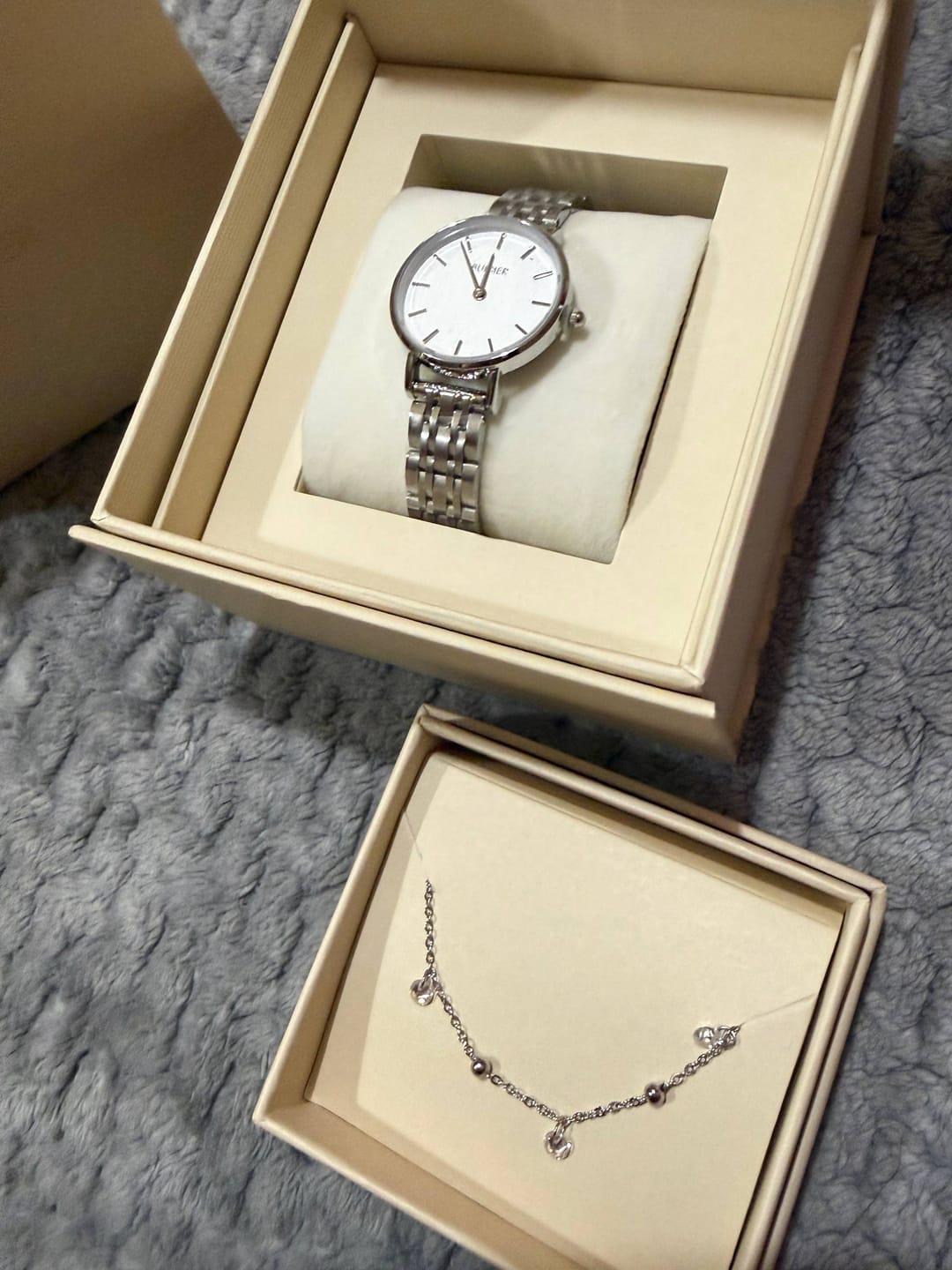 Customer photo review of Ruby Petite Silver White