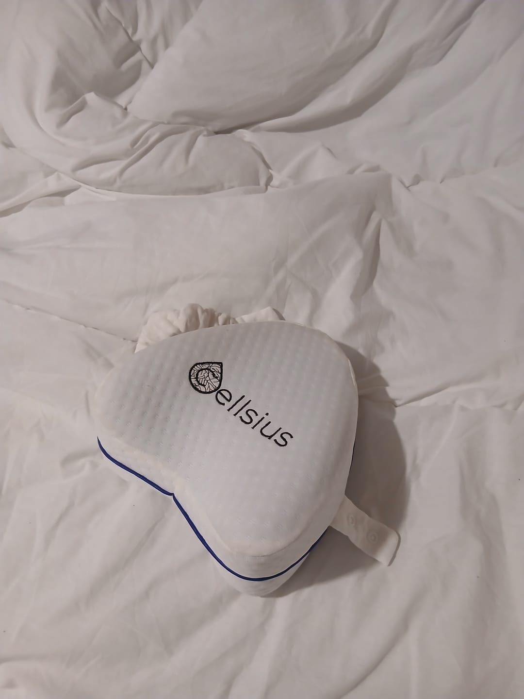 Customer photo review of Coussin Orthopédique Genoux Cellsius - Le secret d'un sommeil sans douleur