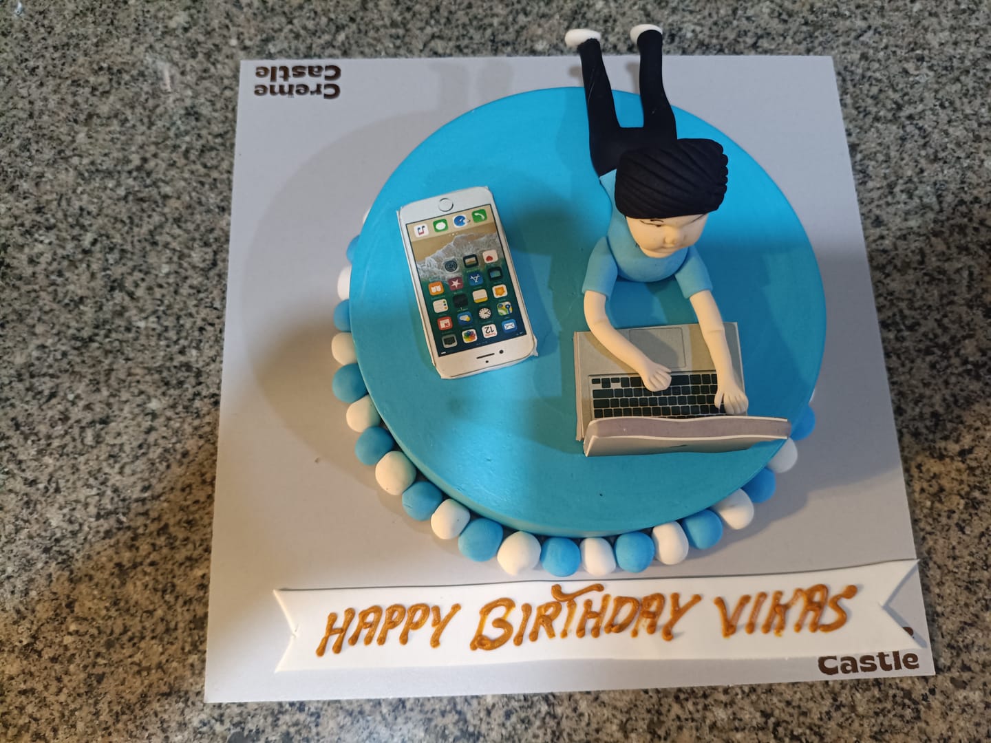 Customer photo review of Cake for a workaholic