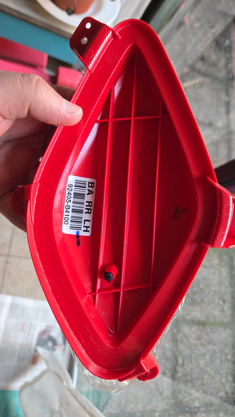 Customer photo review of Mica Trasero Izquierdo Alternativo Hback Grand I-10 92405B4100