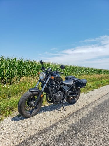 Customer photo review of 20L - Incognito Quick-Mount Small Honda Rebel 500 Saddlebags