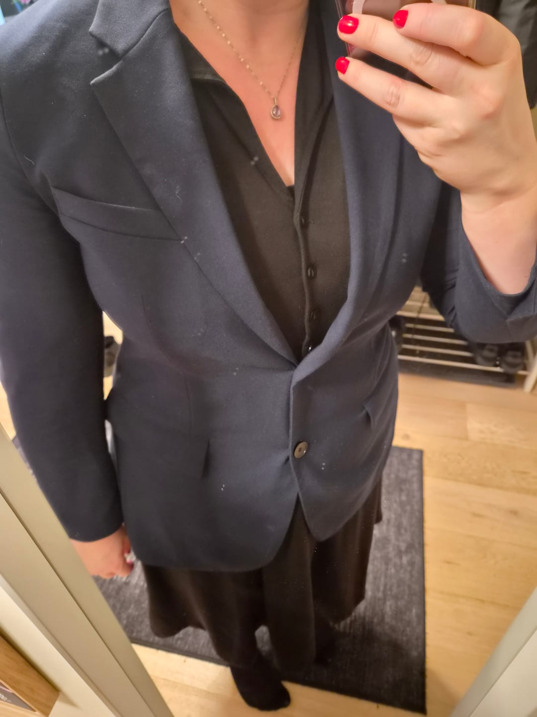 Customer photo review of Sheeva kjole kortermet - svart