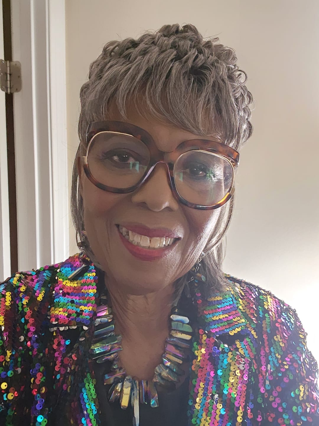 Customer photo review of Vanessa Fashion Full Wig - AMA